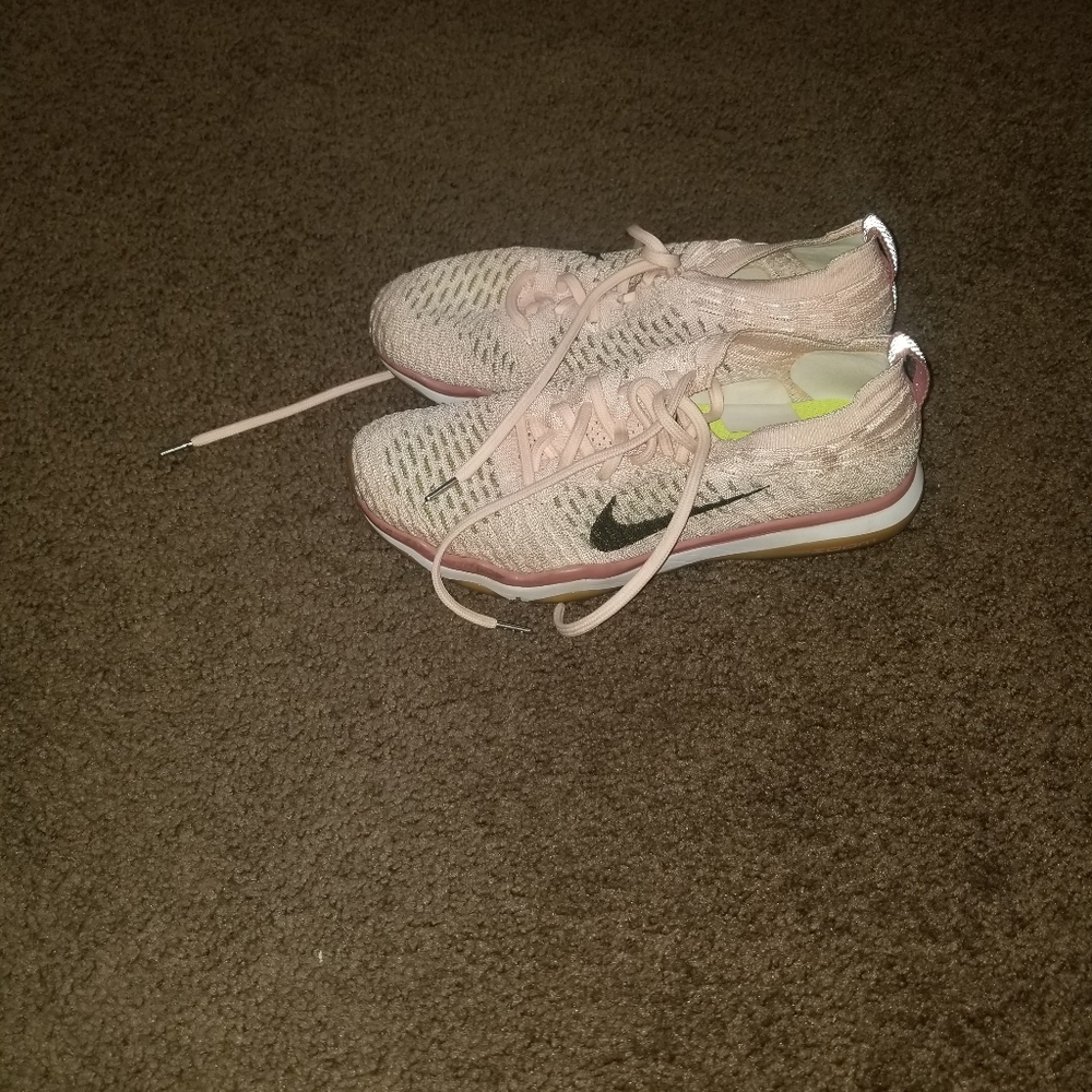 Nike Flyknit - Picture 3 of 6